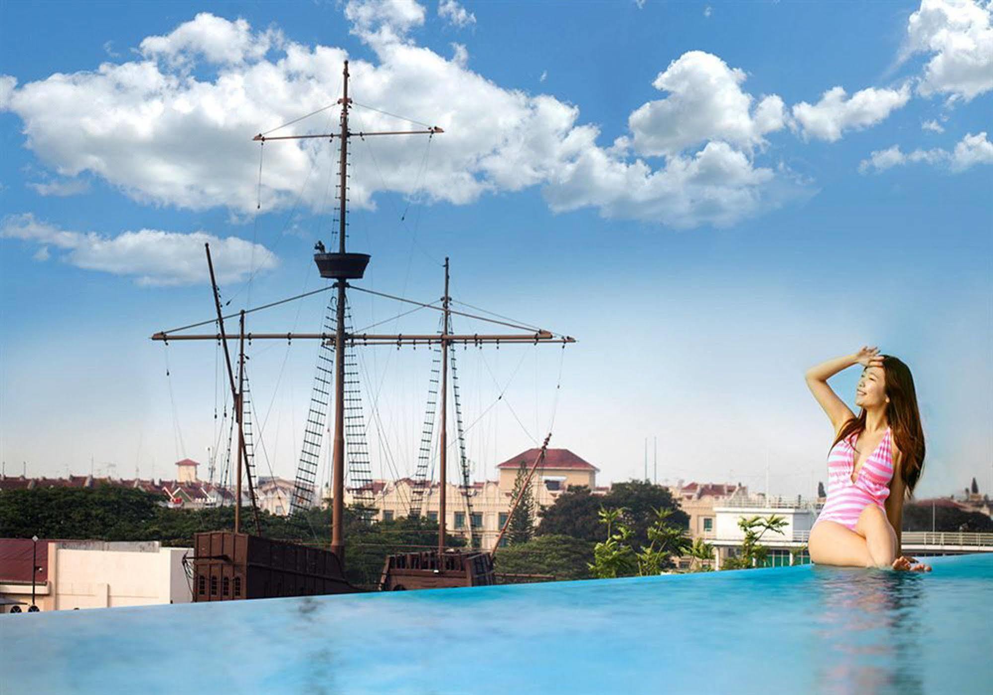 ホテル カーサ デル リオ メラカ Malacca エクステリア 写真